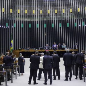 Câmara Conclui Votação De Projeto Que Limita ICMS Dos Combustíveis